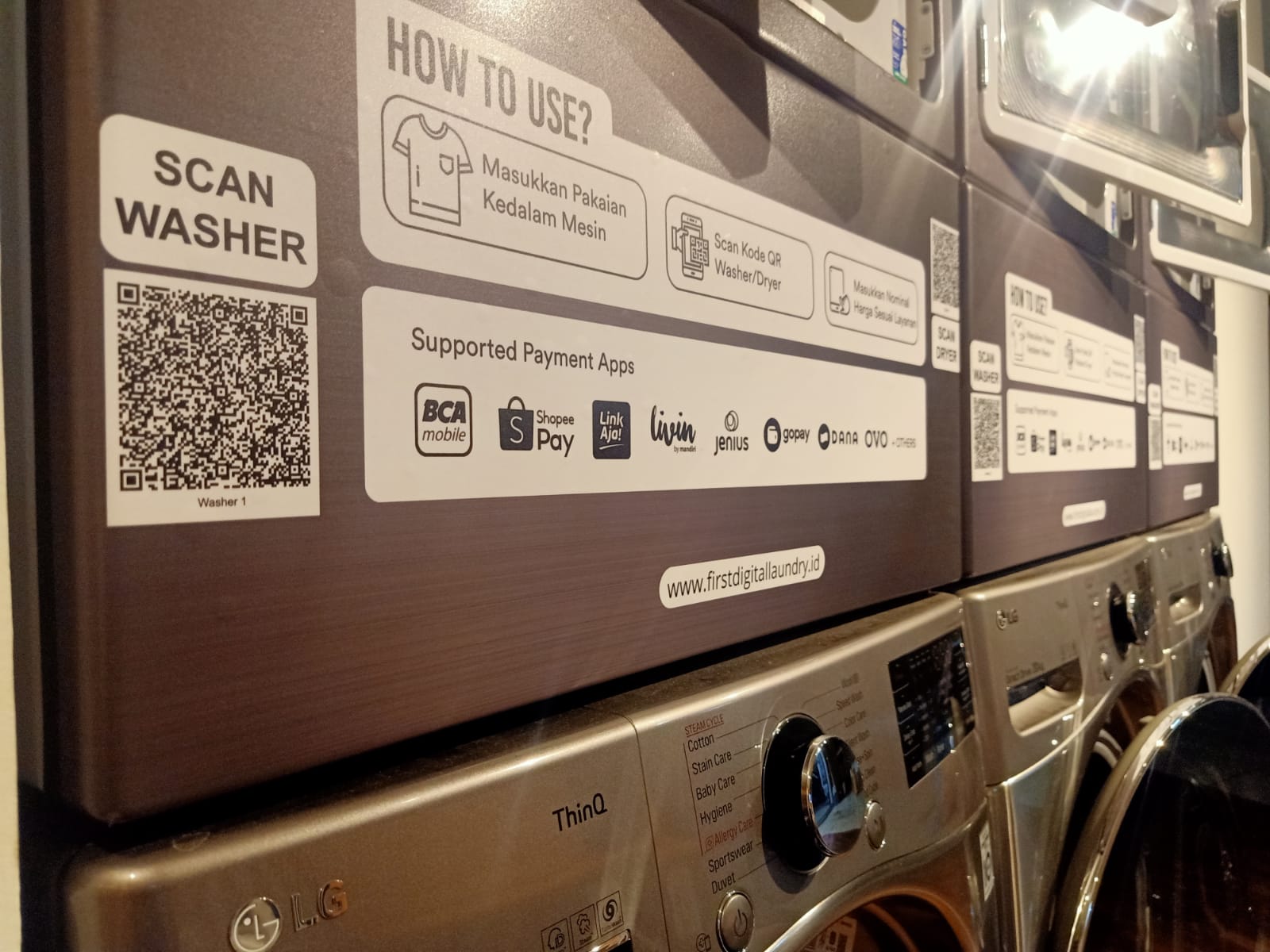 Dokumentasi sistem pembayaran QRIS laundry self-service